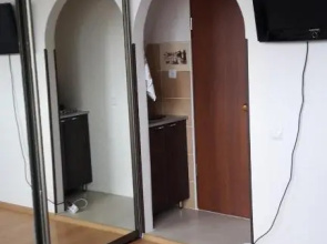 Mini hotel na Aiaaira