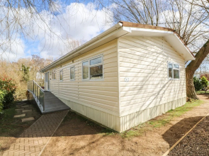No 4 Elm Drive, Lincoln