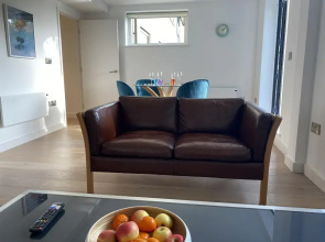 CH Apt 7 2bed in Bath
