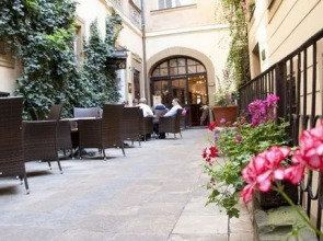 Hotel U Zlateho Jelena