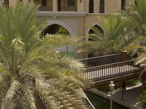 Shangri-La Hotel Apartments Qaryat Al Beri