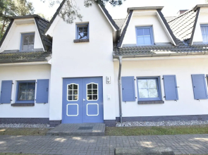 Spacious Apartment with Terrace in Dierhagen