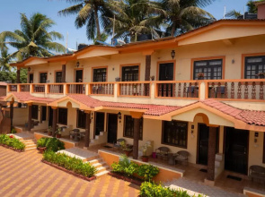 Alcove Beach Resort