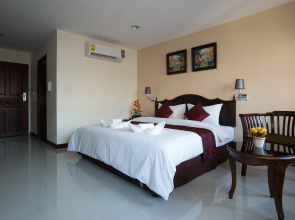 True Siam Rangnam Hotel