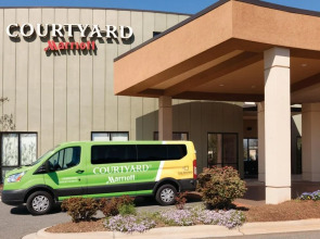 Courtyard Charlotte Airport North