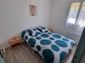 location vacances T4 bas de villa Toulon