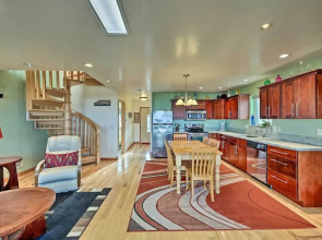 Sanderling Sea Cottages, Unit 9 With Ocean Views!