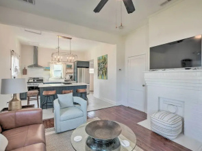 Cozy Home in Historic Area ~ 2 Mi to Main St!