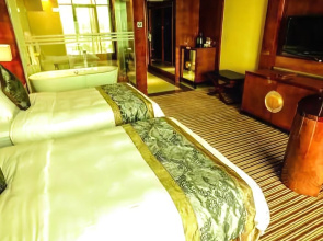 Holiday Hotel