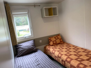Chalet Near Antwerp With Pool Access