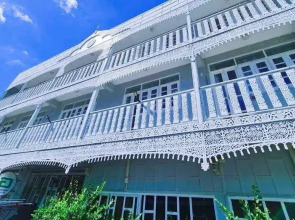 Aran Colonail House & Cafe Ngamwongwan