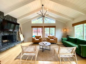 The Green House by AvantStay Spacious Entertainers Home Close to Wineries Pool Fitness Room