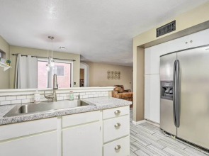 2 Mi to Sports Complex: Peoria Home w/ Patio!