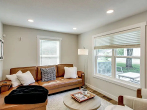 Stylish 'crosby Cottage' - 1 Mi to Serpent Lake!