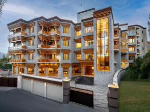 Hotel Gyalpo Residency - A Mountain View Luxury Hotel in Leh