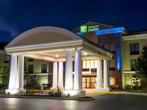 Holiday Inn Express Hotel & Suites Sharon-Hermitage
