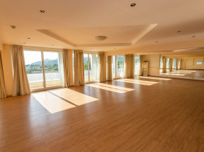 Dolphin Resort Hotel & Conference