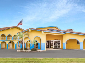 Days Inn by Wyndham San Antonio Lytle
