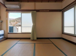 Fujiyoshida Youth Hostel