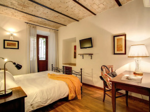Residenza Domizia- Guest House