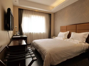 Langyun Hotel(Zhangshan Branch)