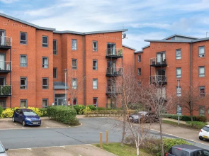 Bouverie Apartment