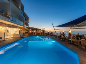 Sunset Beach Hotel