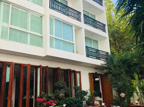 Sabaidee at Lao Hotel