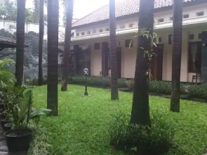 Griya Teratai Luxury Guesthouse