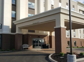 Hampton Inn & Suites Syracuse North Airport Area