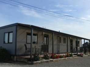 Pineacres Motel and Park