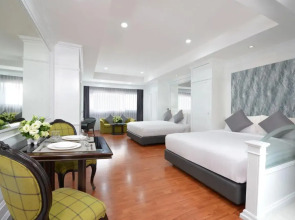 Отель Centre Point Silom