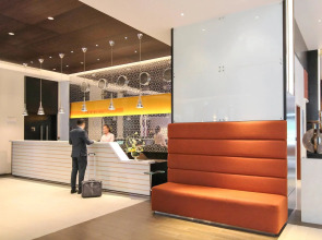 Отель ibis One Central Hotel