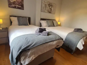 Waterworks En Suite Rooms with Private Living Room