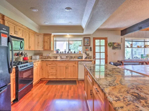 Gorgeous Oakhurst Retreat w/ Swimming Hole!