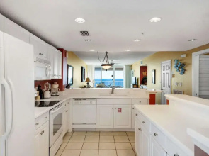 Majestic Beach Resort Tower II, 3 Bedroom Apartment