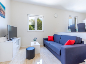 Apartment Dalis - open swimming pool: A2 prizemlje Cove Osibova (Milna), Island Brac