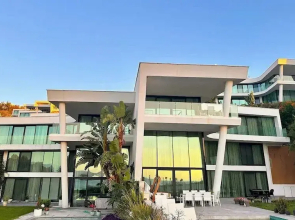 Private Sea-View Residence