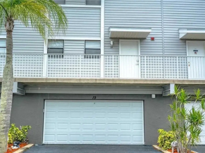 Seashell 19 - Two Bedroom Condo