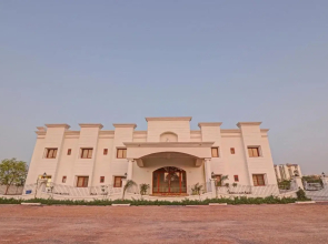 Ratna Vilas Palace