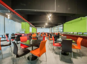 The Seasons Bangkok Huamark