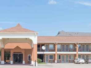 Days Inn by Wyndham Sulphur LA