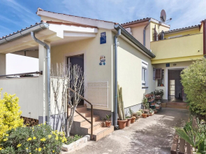 Stunning Apartment in Fazana With Wifi and 3 Bedrooms