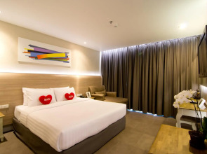 Sea Me Spring Too Hotel