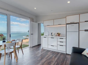 Woodside Bay Chalets