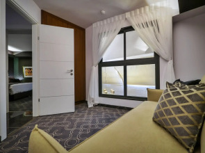 21st Floor 360 Suitop Hotel