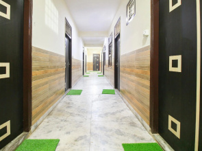 OYO 67783 Hotel Red Stone