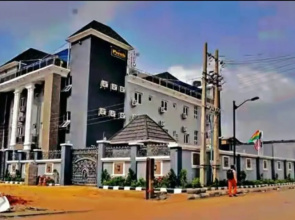 Perch Hotel And Suites