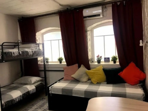 Апартаменты в центре на ул. Пологой, 17