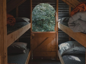 6 Person Cabin, Surrounded by Nature in Tintagel